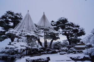 七福神山。 江戸時代の竹沢御殿の庭園のなごりだと言われる。